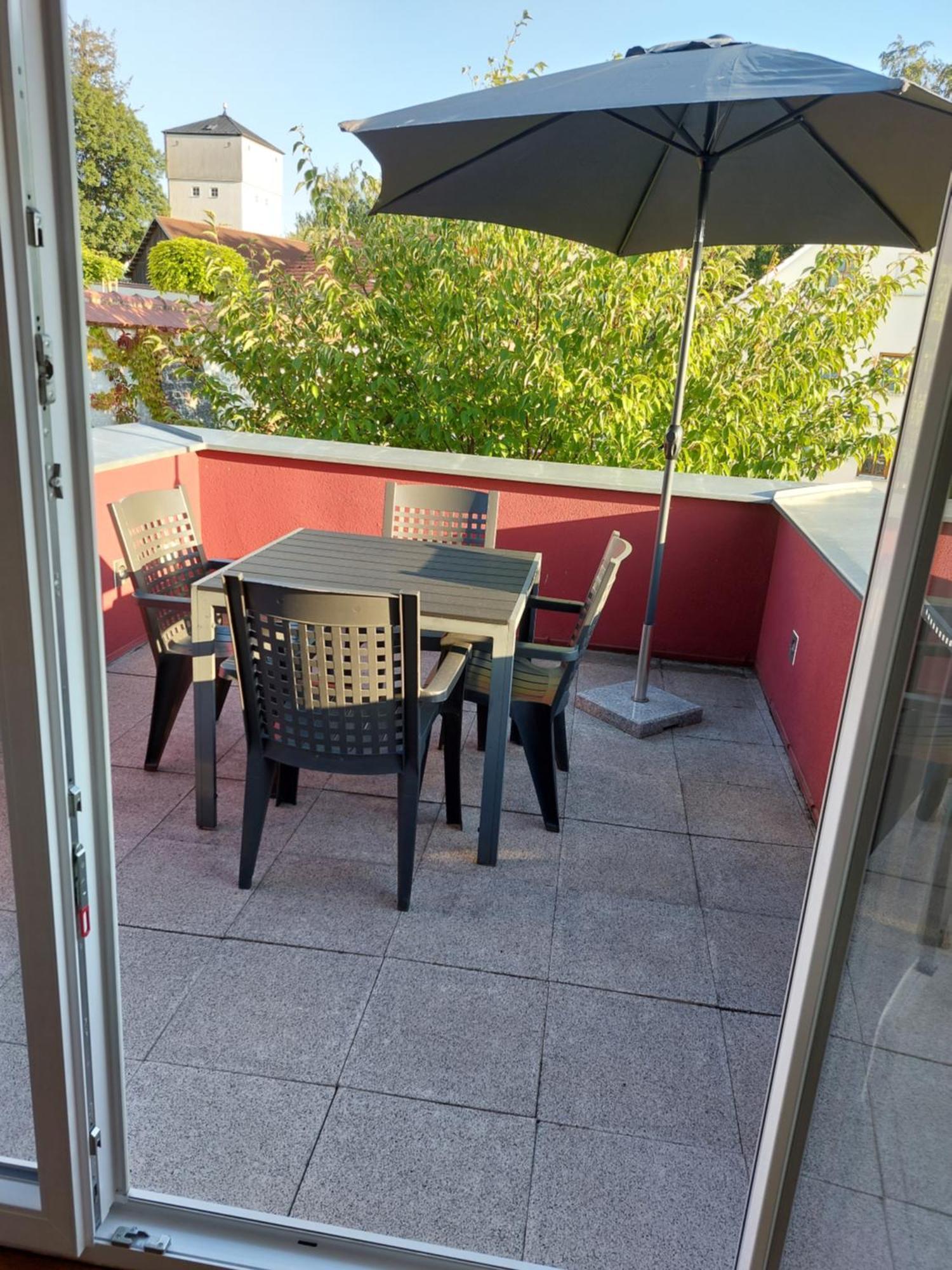 Pension Am Kirchberg Wehringen Bagian luar foto