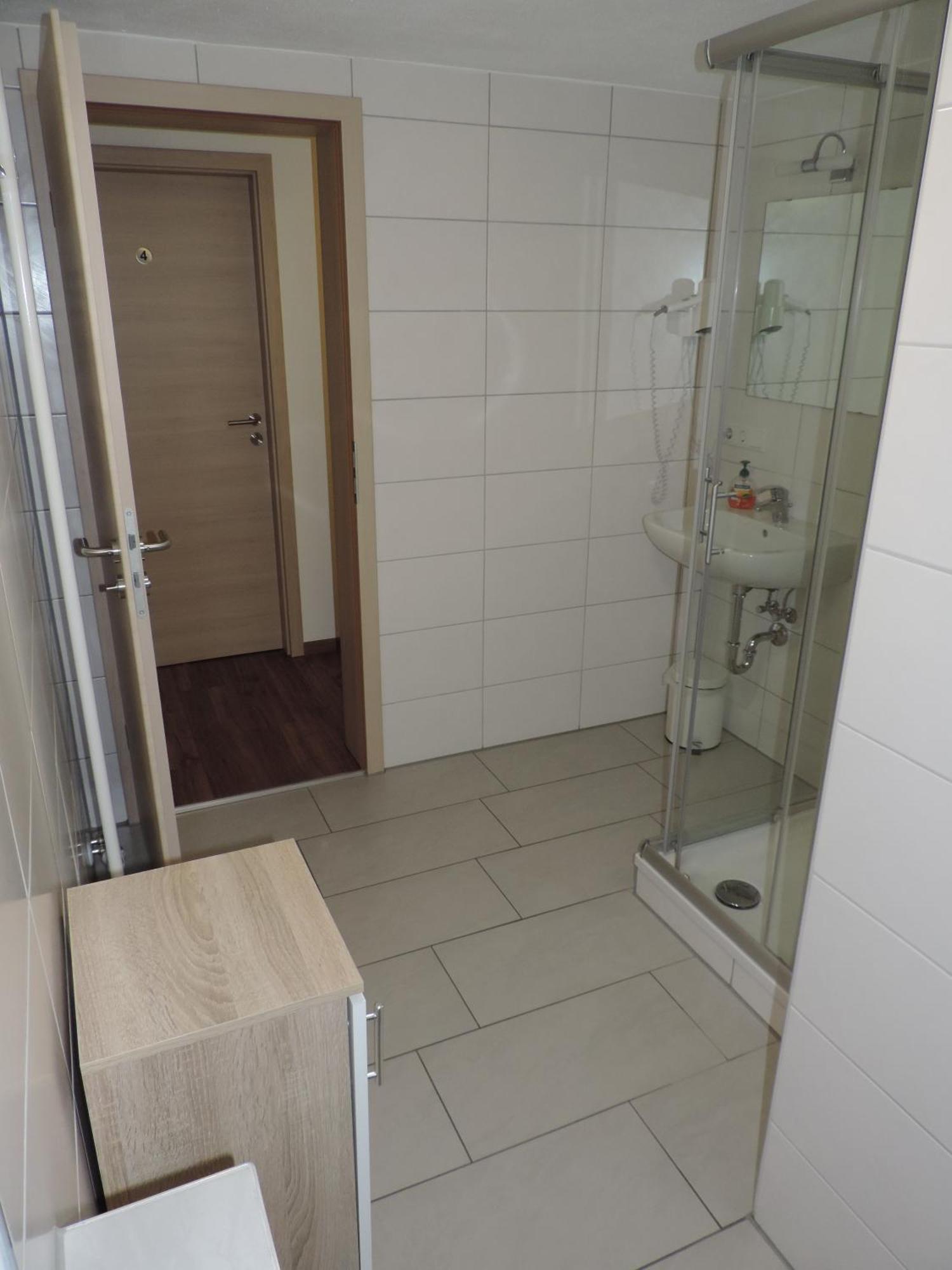 Pension Am Kirchberg Wehringen Bagian luar foto